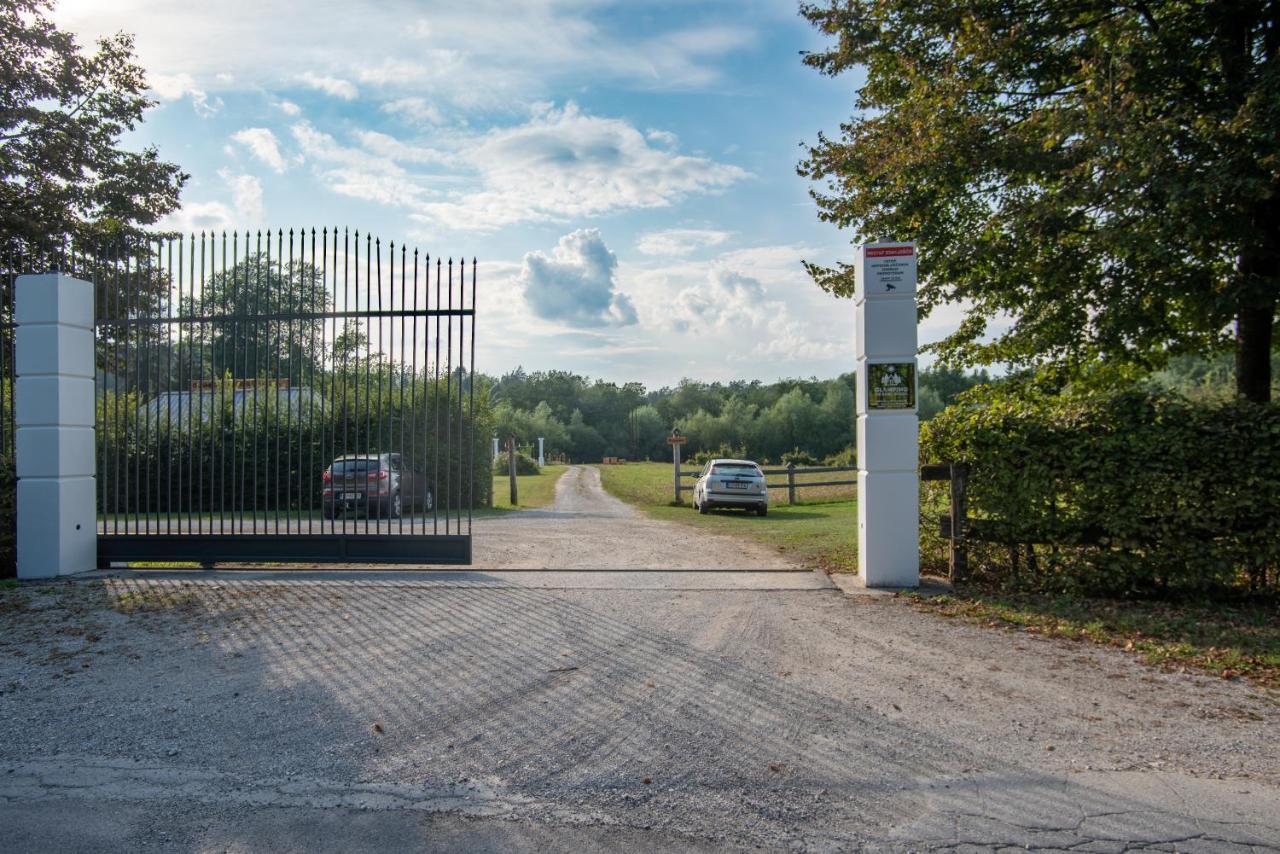 Hotel Glamping Ob Robu Gozda Kamnik Zewnętrze zdjęcie