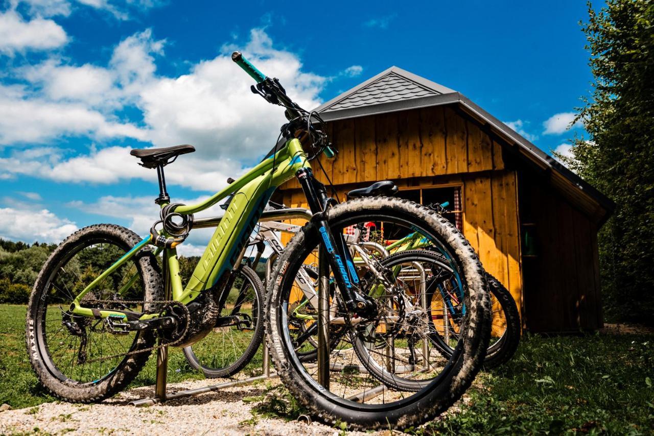 Hotel Glamping Ob Robu Gozda Kamnik Zewnętrze zdjęcie